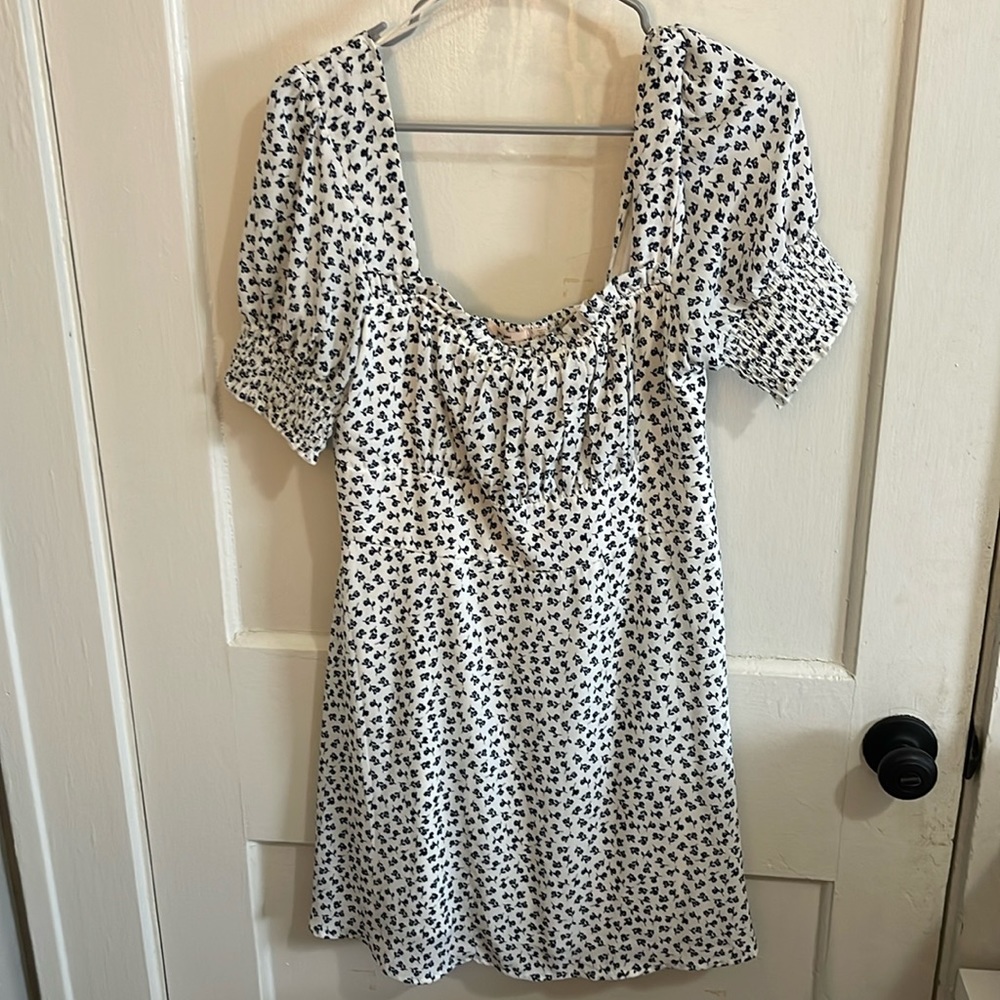 White and blue flowered mini dress.